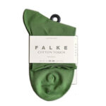 失敗しないカラーソックスコーデ術！こなれ見えするポイントは？